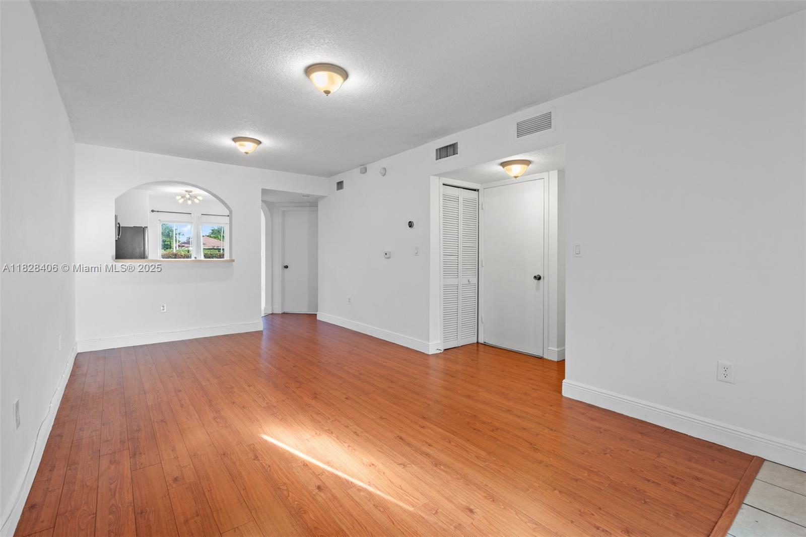 945 NE 34th Ave 103