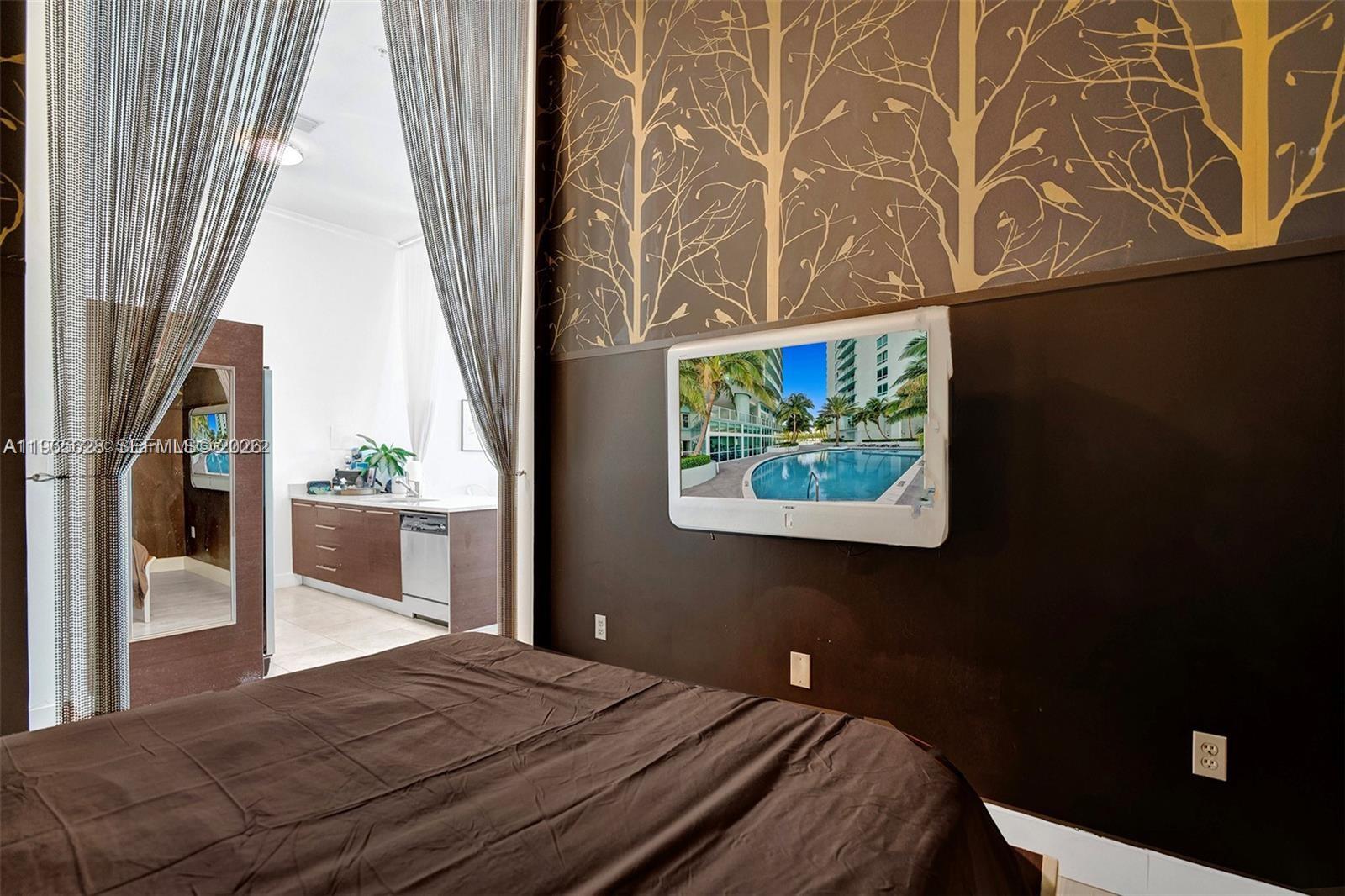 QUANTUM ON THE BAY CONDO - Residential