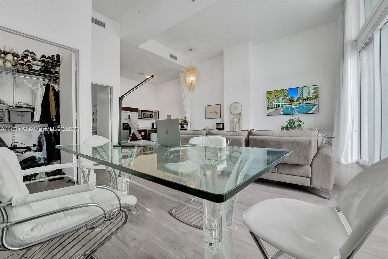 QUANTUM ON THE BAY CONDO - Residential