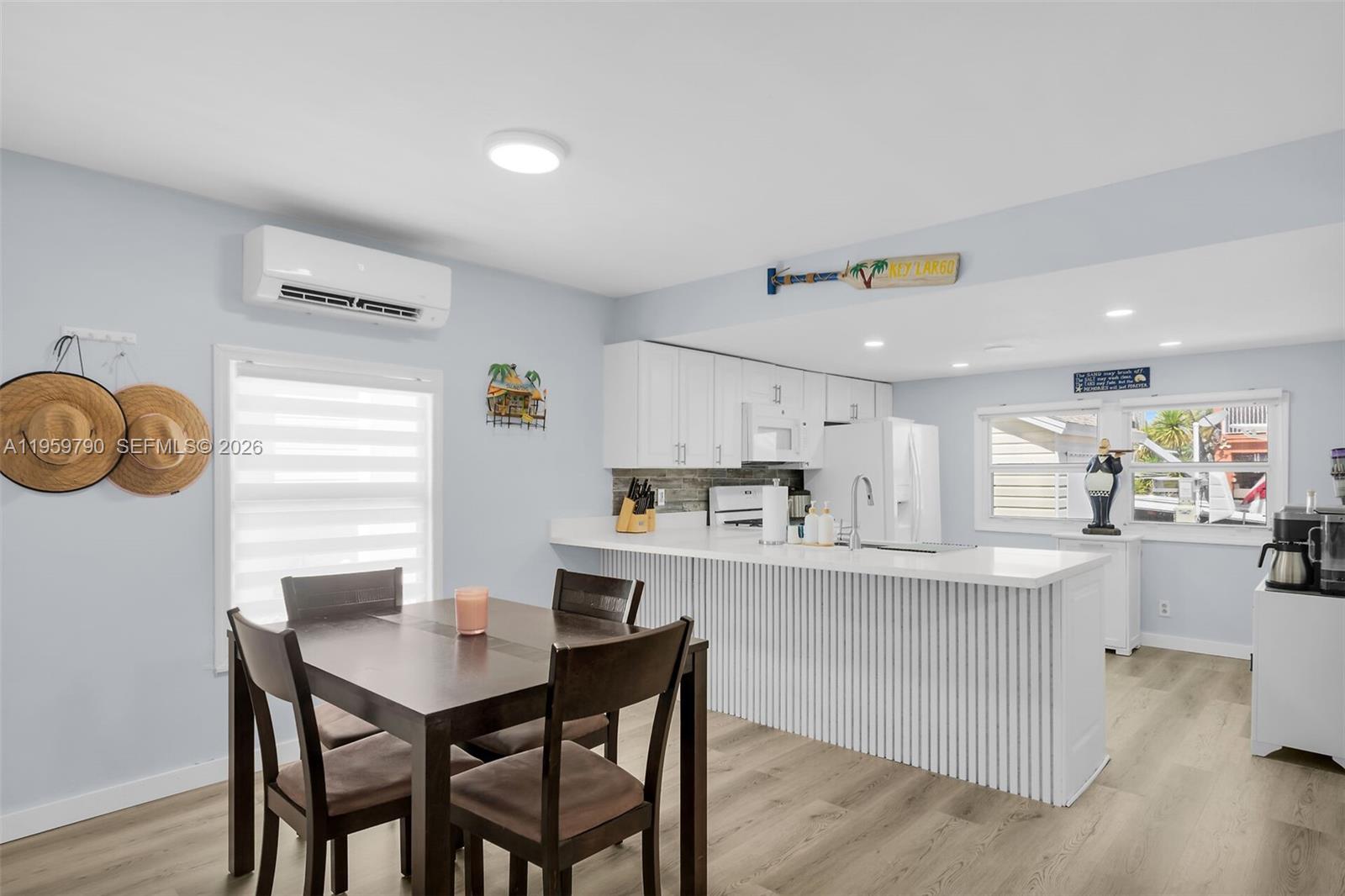 KEY LARGO TRAILER VILLAGE - Residential