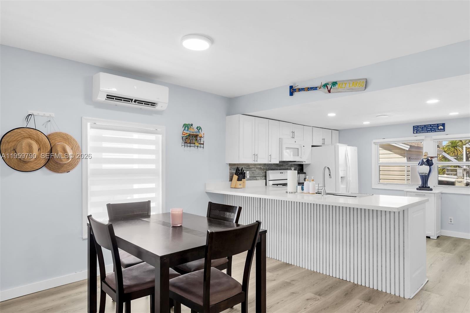 KEY LARGO TRAILER VILLAGE - Residential