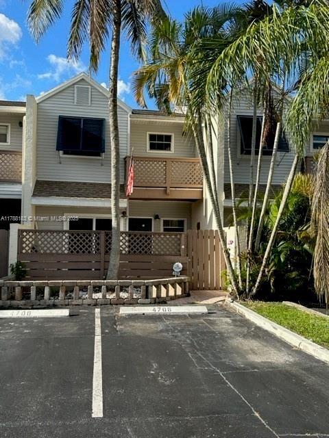 Property for Sale at 4706 S Hemingway Cir, Margate, Broward County, Florida - Bedrooms: 2 
Bathrooms: 3  - $330,000