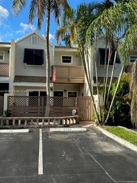 4706 S Hemingway Cir Margate FL 33063