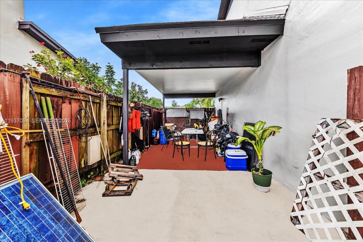 LAKES OF ACADIA UNIT 4 TH - Residential