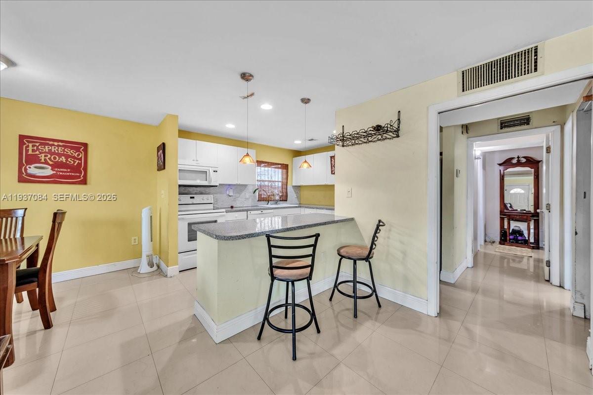 LAKES OF ACADIA UNIT 4 TH - Residential