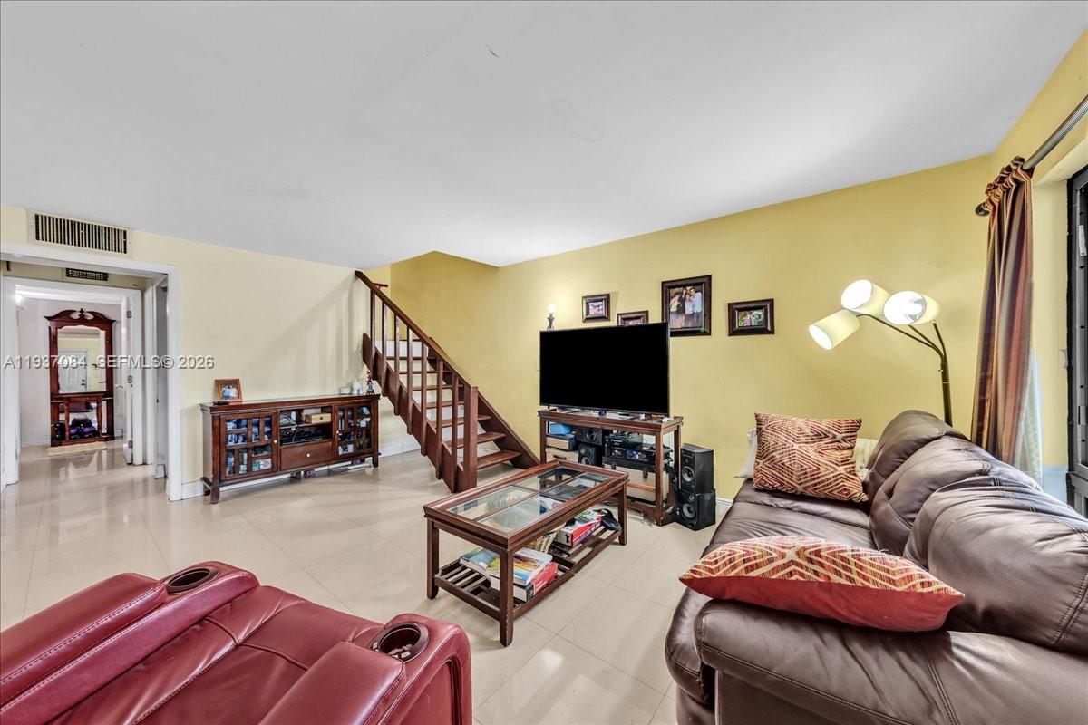 LAKES OF ACADIA UNIT 4 TH - Residential