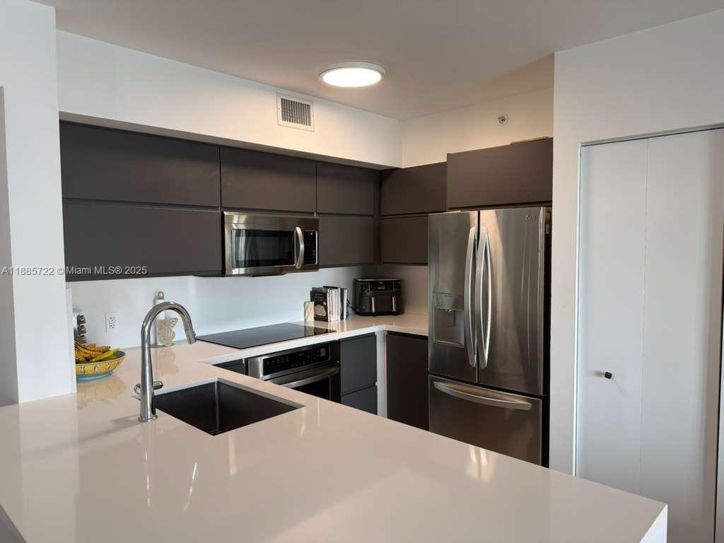 1155 Brickell Bay Dr 1408