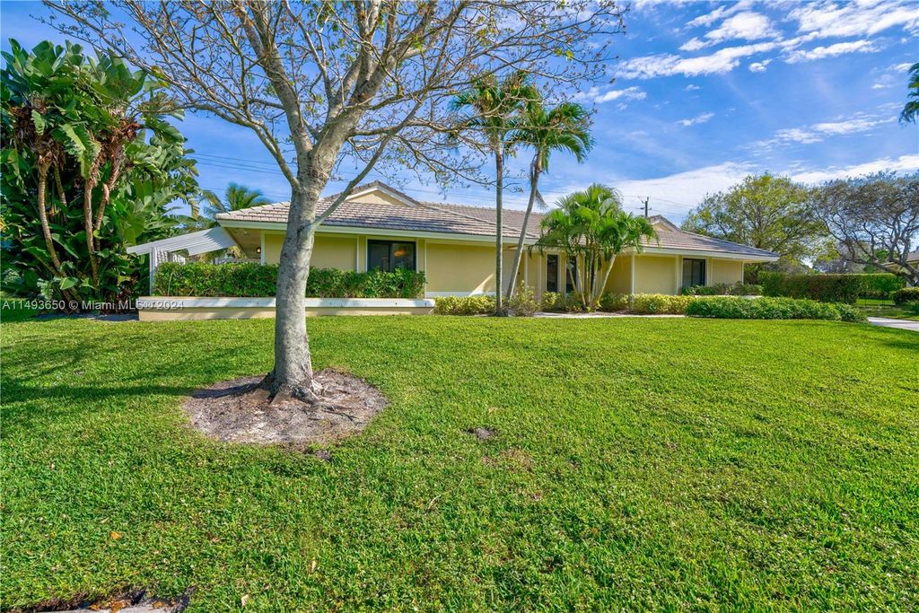 Photo of 18701 SE River Ridge Rd, Tequesta, FL 33469 (MLS # A11493650)