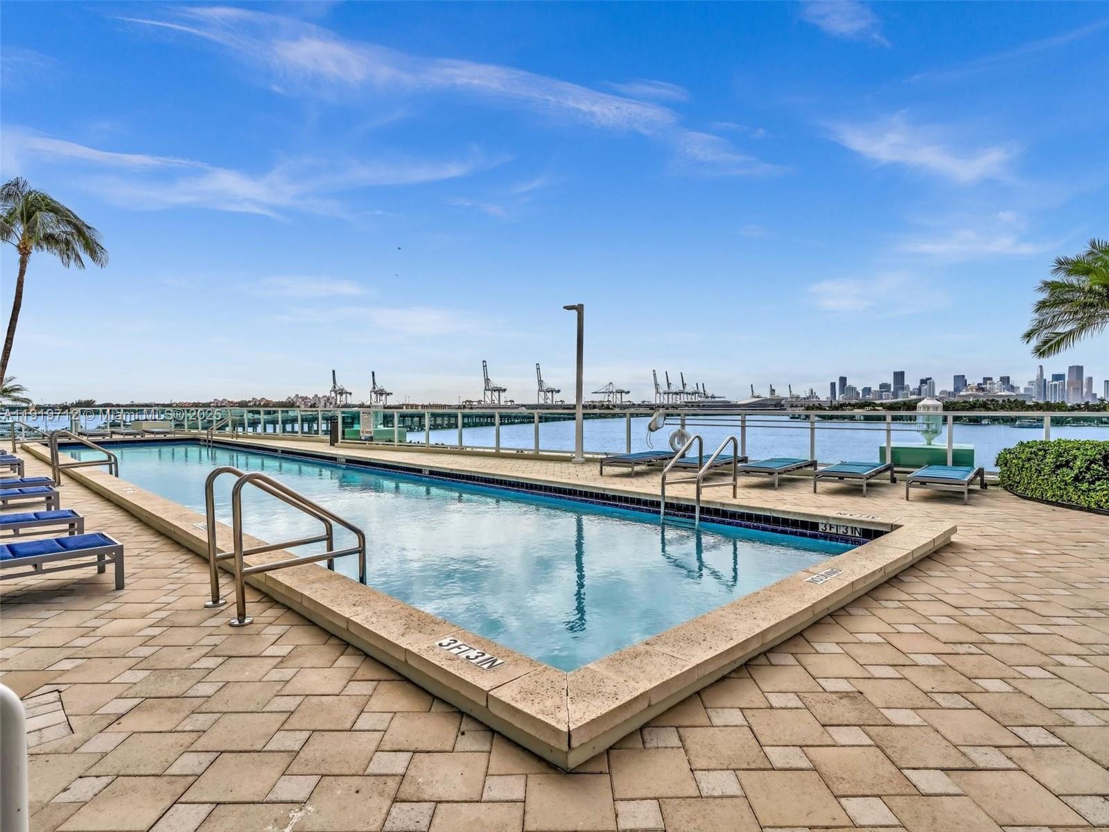 THE FLORIDIAN CONDO - Residential