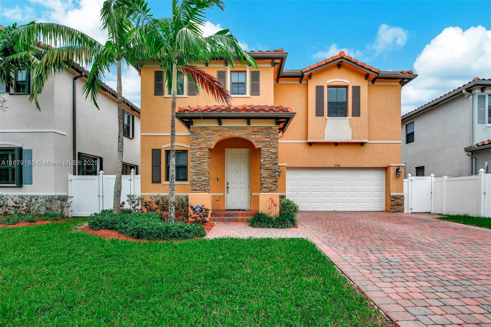 Photo 1 of 3544 W 94th St, Hialeah, Florida, $795,000, Web #: 11679185