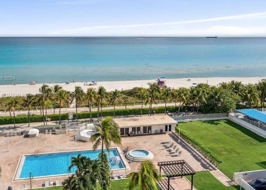 Property for Sale at 5005 Collins Ave 1212, Miami Beach, Miami-Dade County, Florida - Bedrooms: 1 
Bathrooms: 2  - $545,000