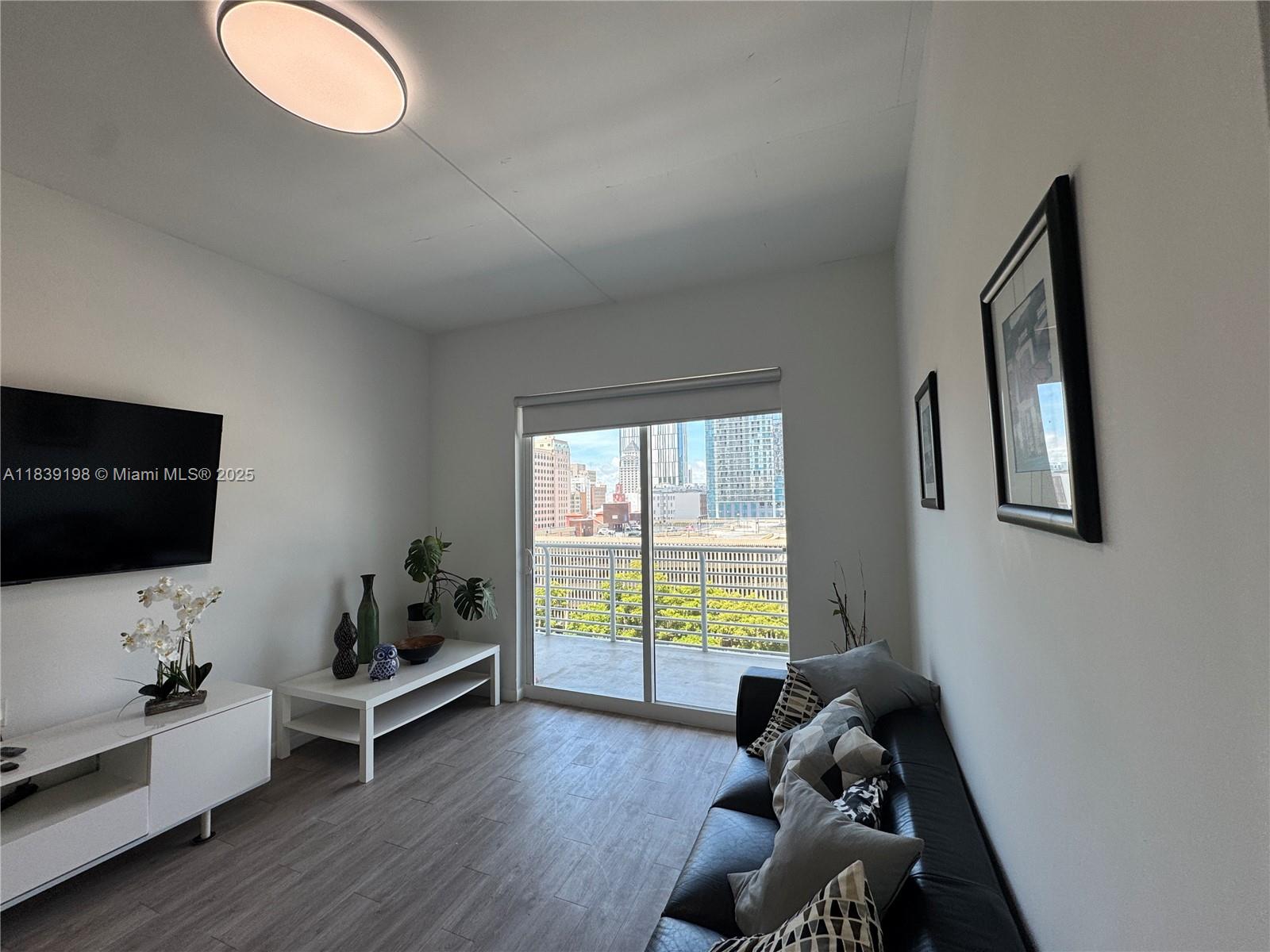 THE LOFT DOWNTOWN CONDO - Residential