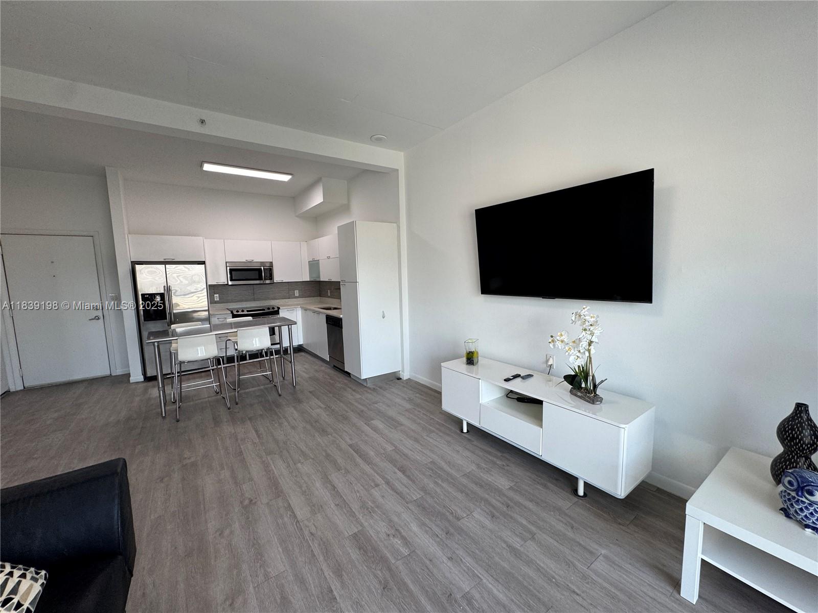 THE LOFT DOWNTOWN CONDO - Residential