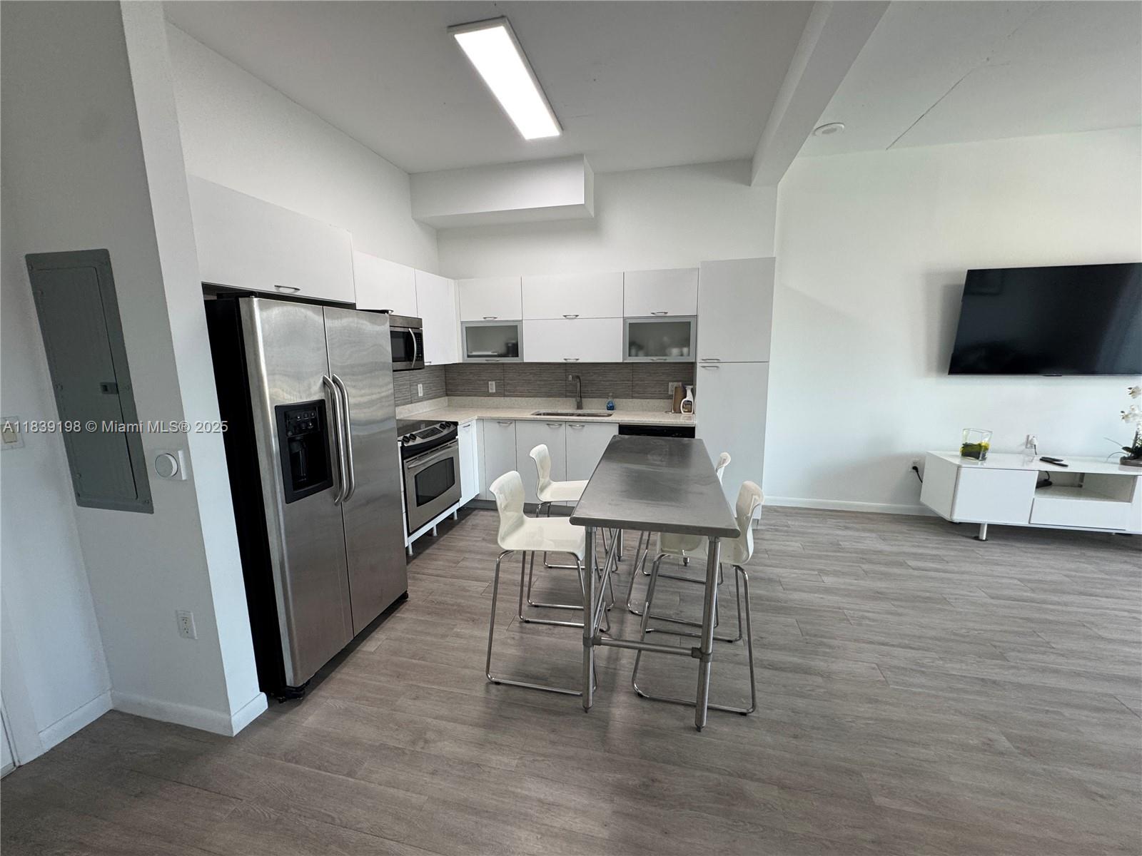 THE LOFT DOWNTOWN CONDO - Residential