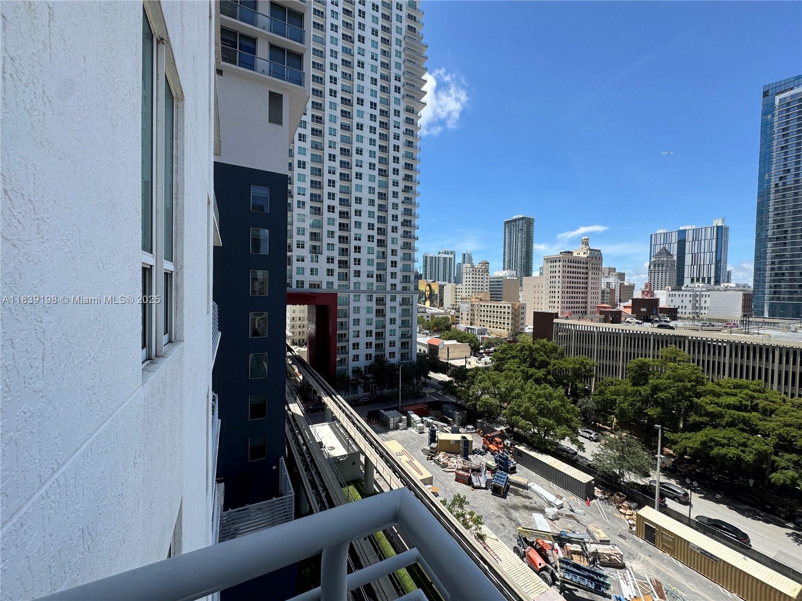 THE LOFT DOWNTOWN CONDO - Residential