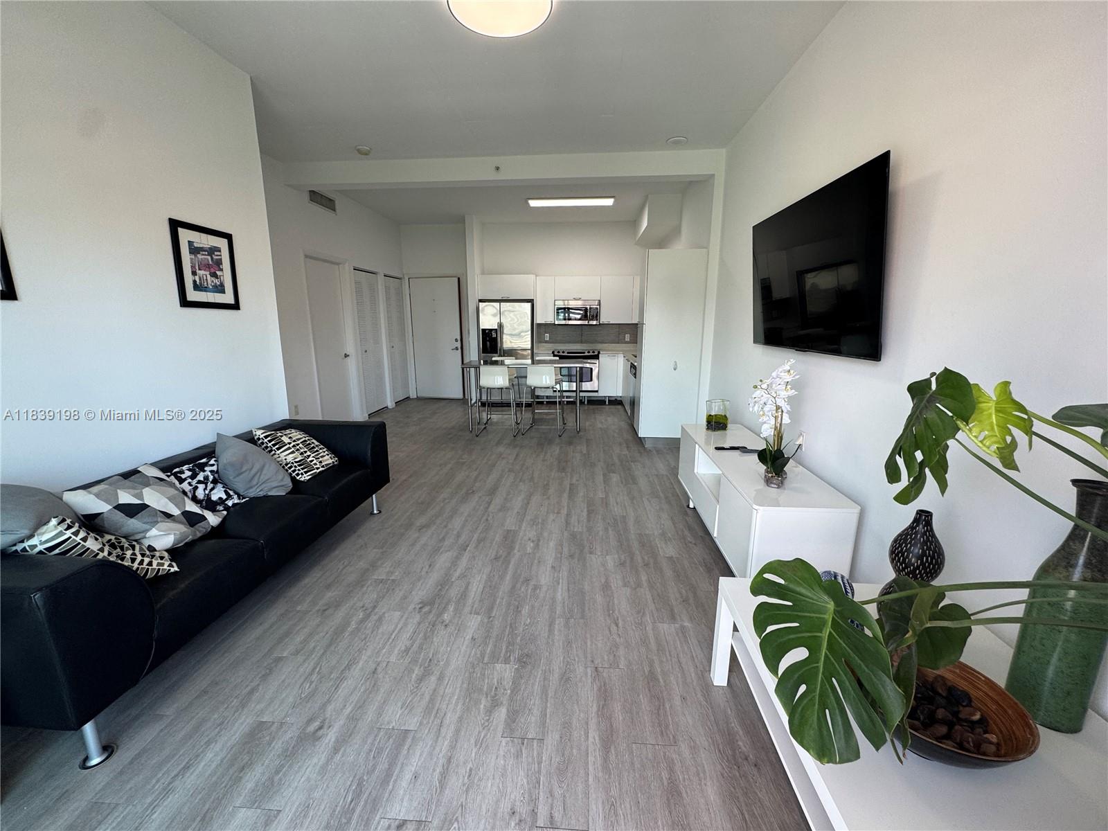 THE LOFT DOWNTOWN CONDO - Residential