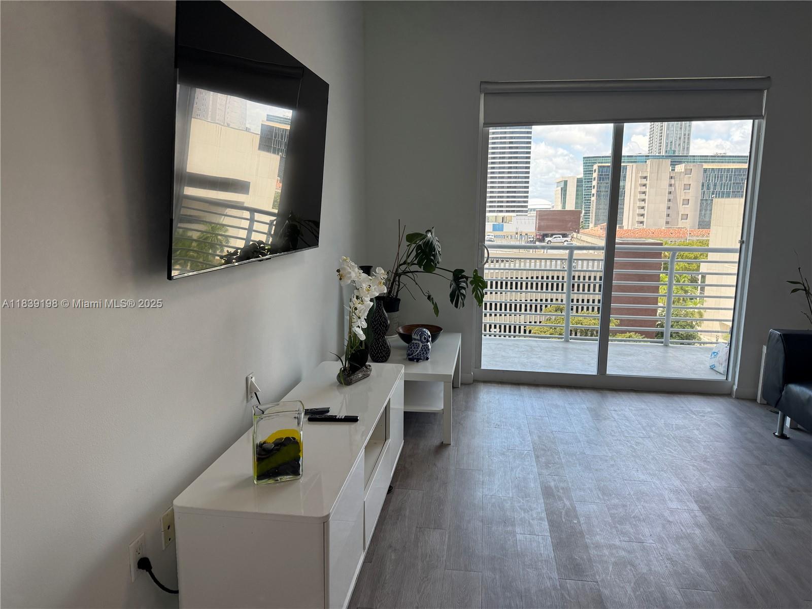 THE LOFT DOWNTOWN CONDO - Residential