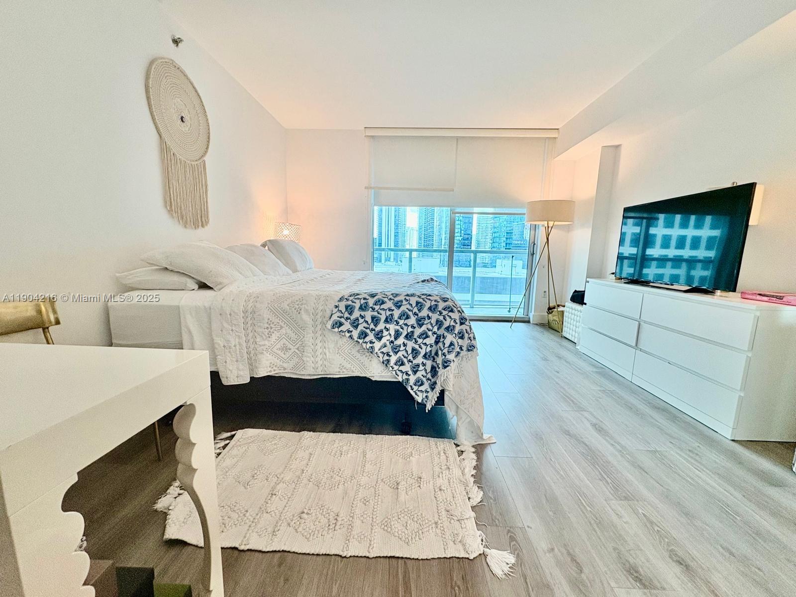 500 BRICKELL WEST CONDO - Residential Lease