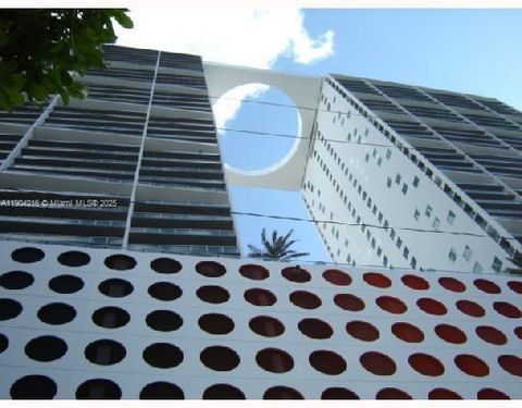 55 SE 6th St 1706 Miami FL 33131