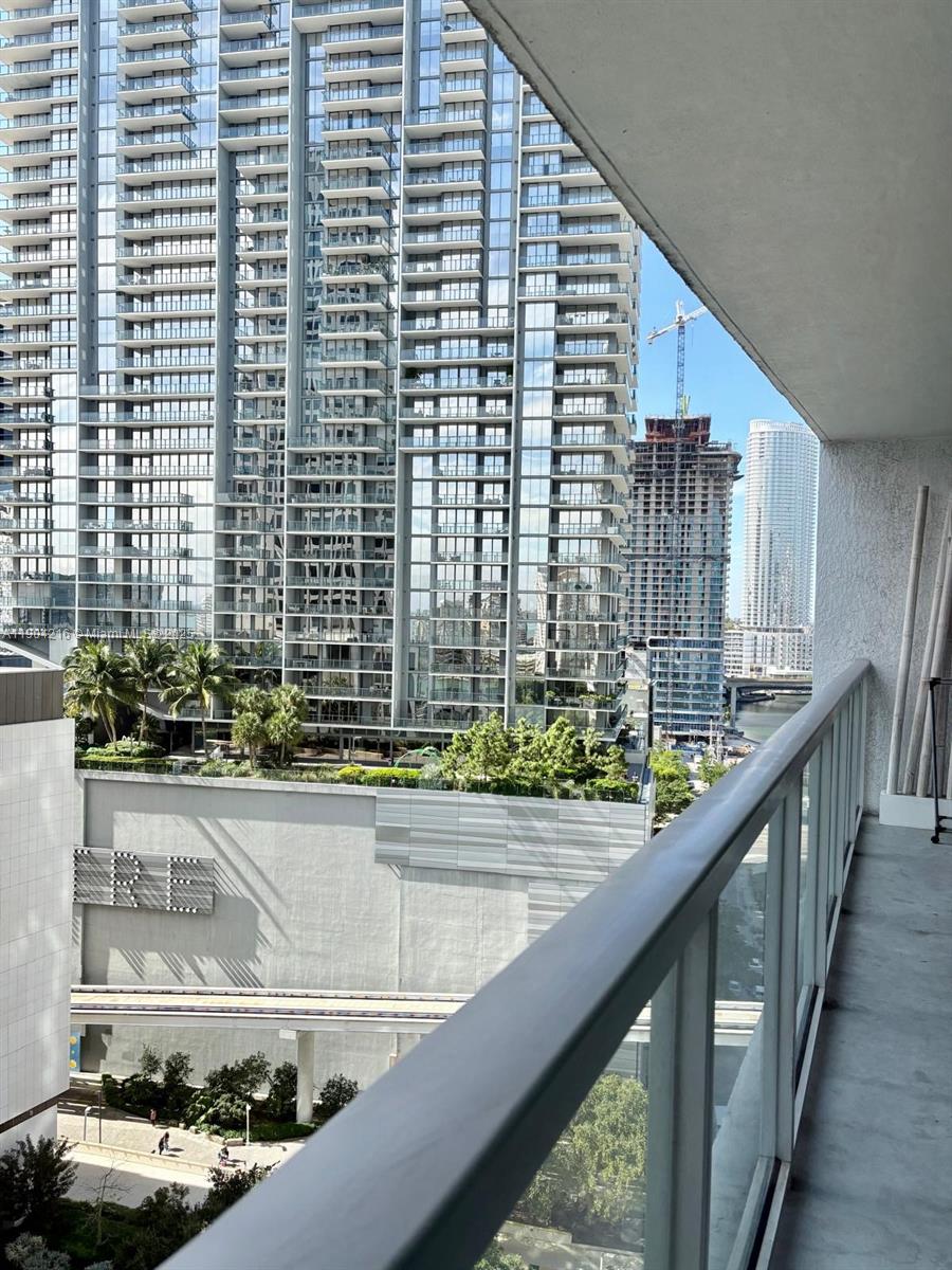 500 BRICKELL WEST CONDO - Residential Lease
