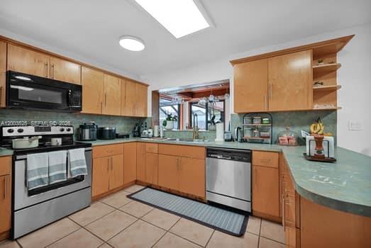 SAN SEBASTIAN UNIT NO 5 - Residential