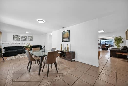 SAN SEBASTIAN UNIT NO 5 - Residential