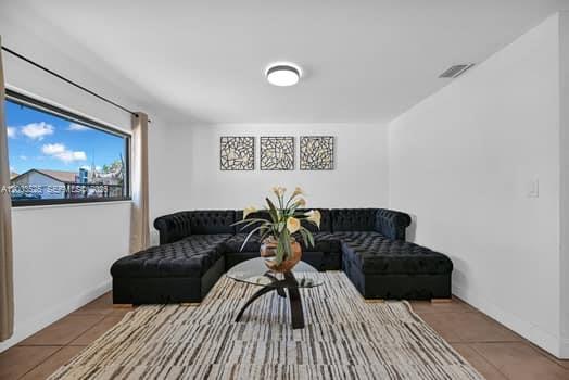 SAN SEBASTIAN UNIT NO 5 - Residential