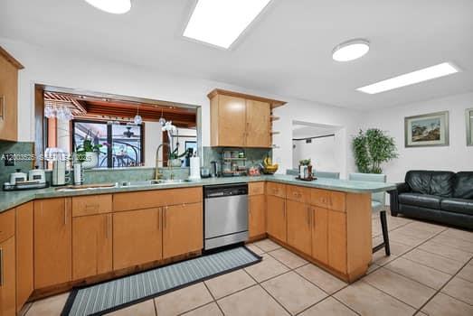 SAN SEBASTIAN UNIT NO 5 - Residential