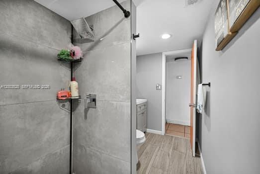 SAN SEBASTIAN UNIT NO 5 - Residential