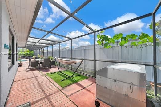 SAN SEBASTIAN UNIT NO 5 - Residential