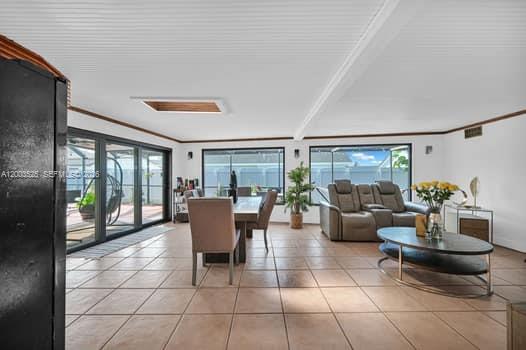 SAN SEBASTIAN UNIT NO 5 - Residential