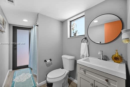 SAN SEBASTIAN UNIT NO 5 - Residential