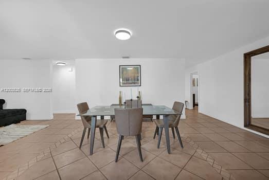 SAN SEBASTIAN UNIT NO 5 - Residential