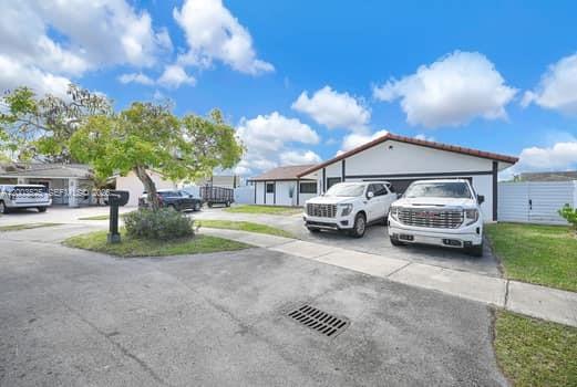 SAN SEBASTIAN UNIT NO 5 - Residential