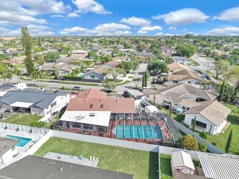 SAN SEBASTIAN UNIT NO 5 - Residential