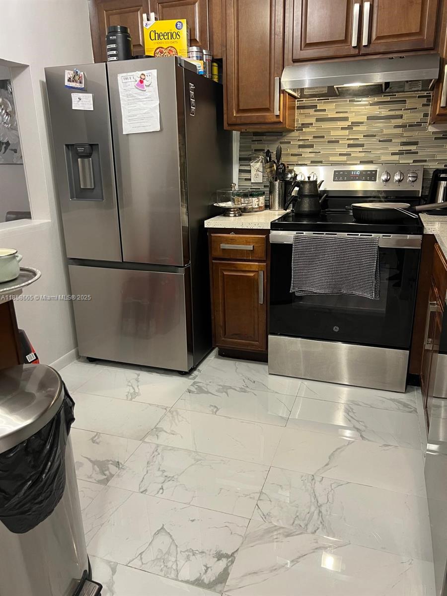 ISLE OF SANDALFOOT CONDO - Residential Lease