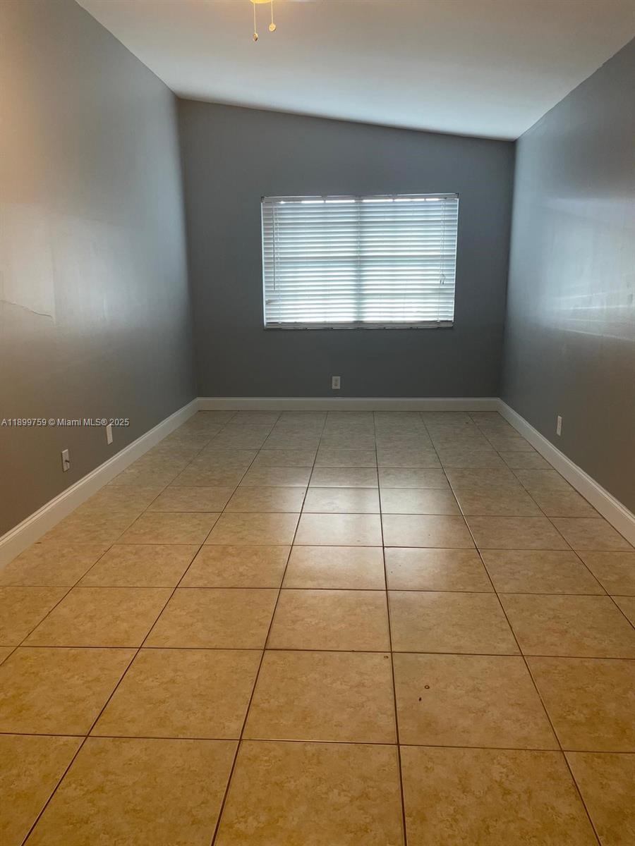 NORTH LAUDERDALE ESTATES - Residential