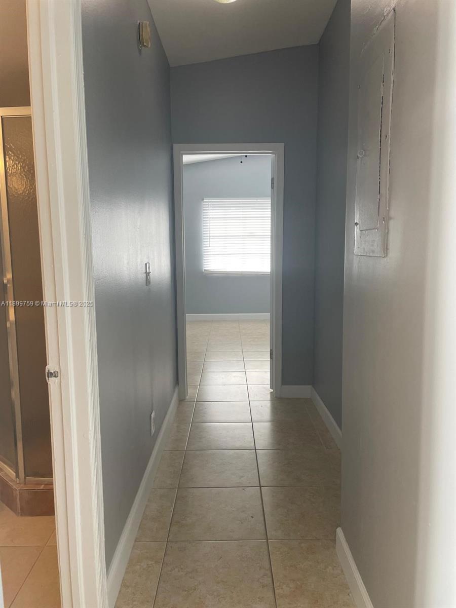 NORTH LAUDERDALE ESTATES - Residential