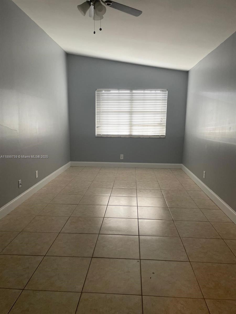 NORTH LAUDERDALE ESTATES - Residential