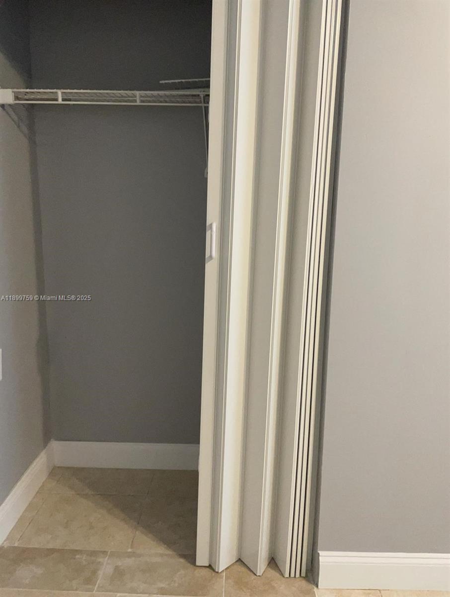 NORTH LAUDERDALE ESTATES - Residential