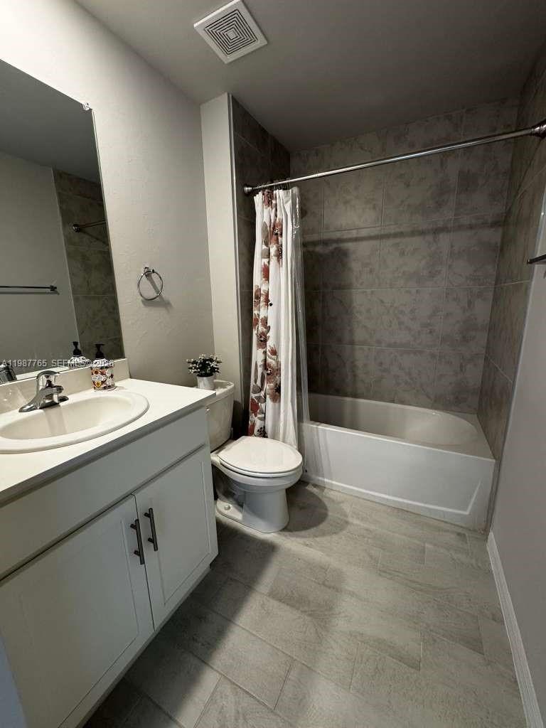 PORT LA BELLE UNIT 8 - Residential