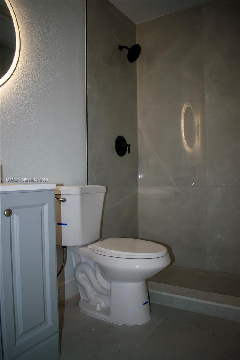 PALM SPRINGS ESTS 9TH ADD - Residential