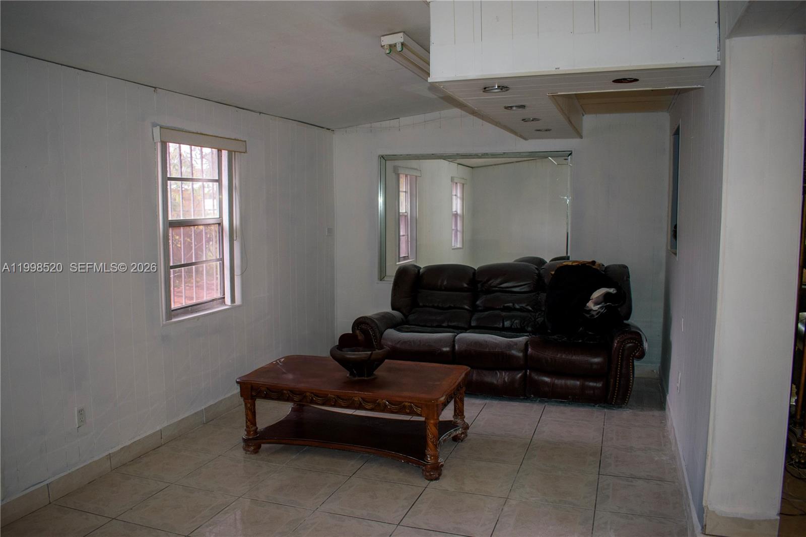 PALM SPRINGS ESTS 9TH ADD - Residential