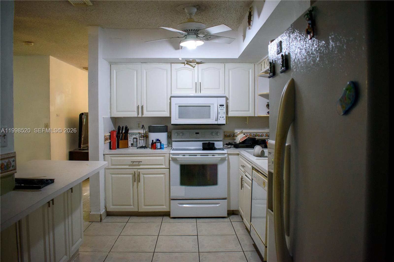 PALM SPRINGS ESTS 9TH ADD - Residential