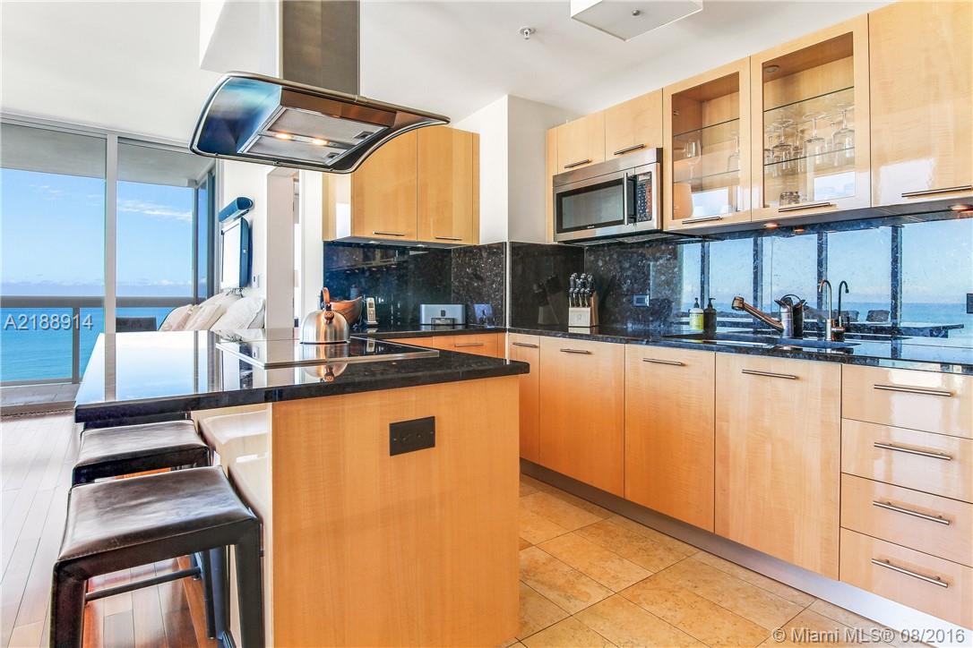CARILLON - Residential Lease