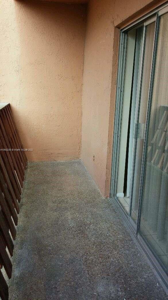 SUN & LAKE CONDO - Residential