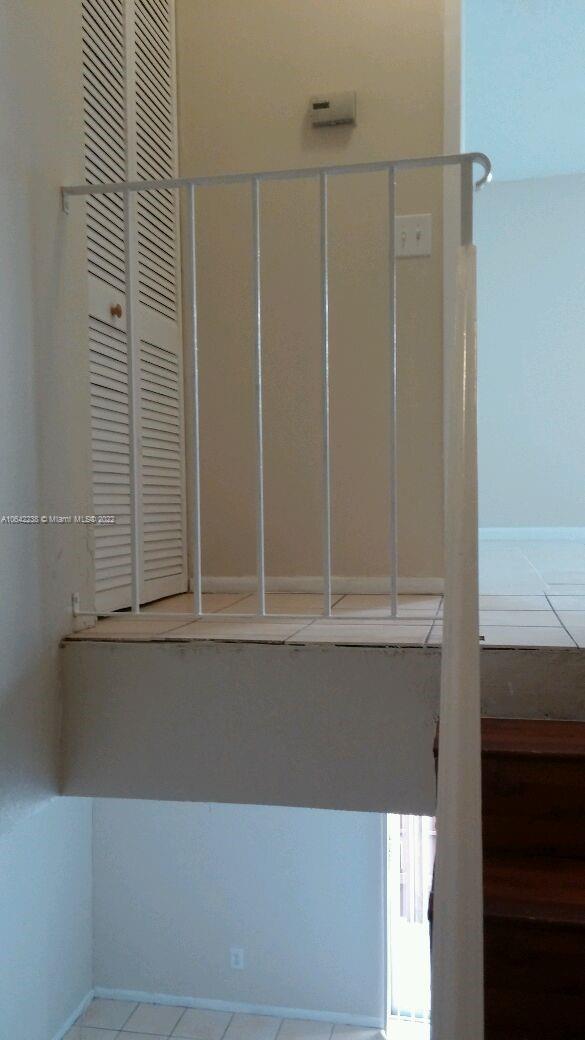 SUN & LAKE CONDO - Residential