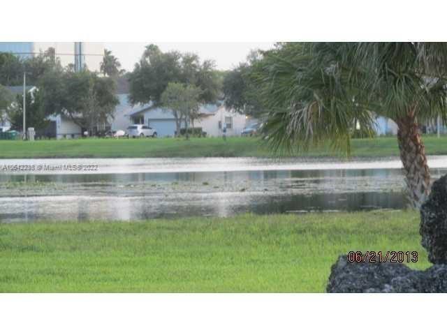 SUN & LAKE CONDO - Residential