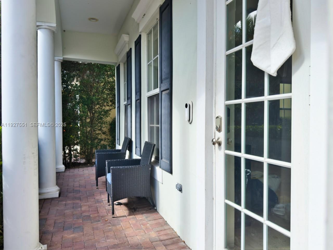 RIVER OAKS - Residential Lease