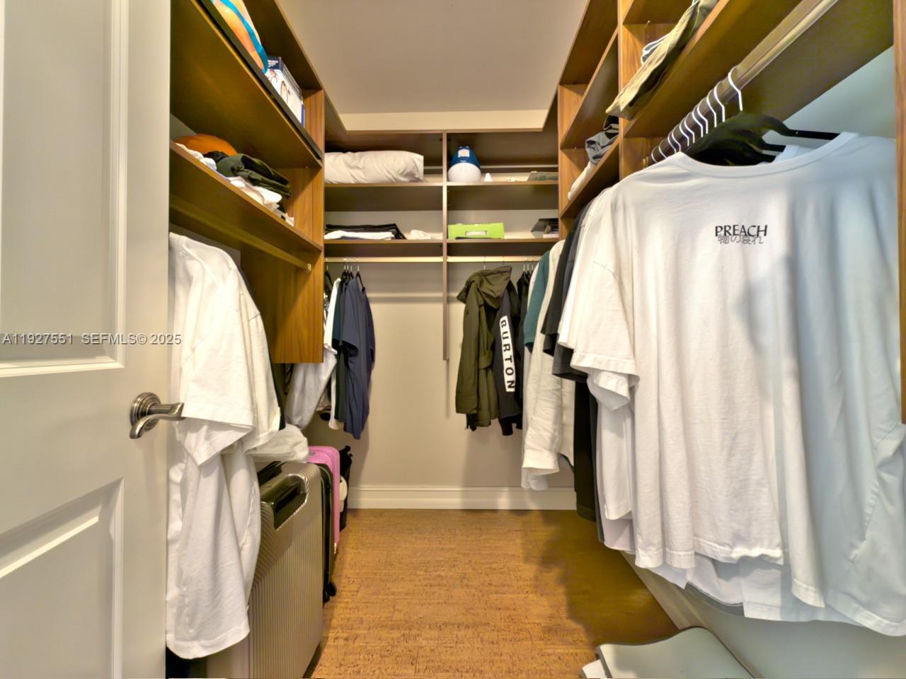 RIVER OAKS - Residential Lease